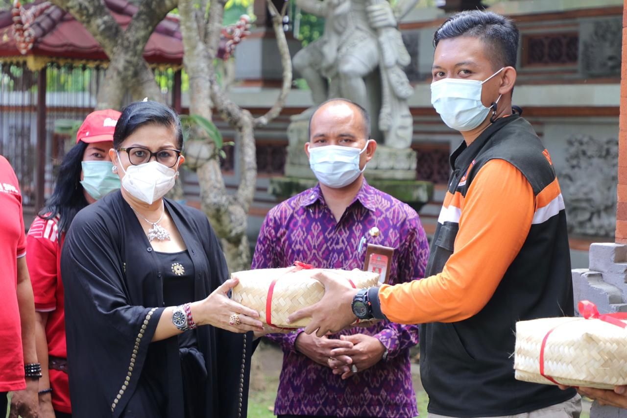 podiumnews.com-Ny Putri Koster Apresiasi Sumua Pihak dalam Penanganan Covid-19 di Bali